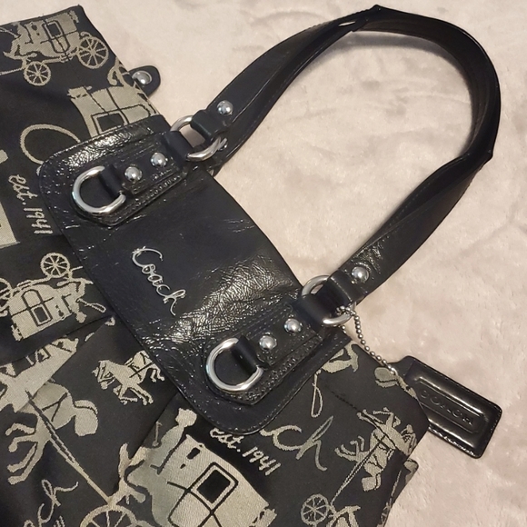 Coach Bag - Picture 4 of 8